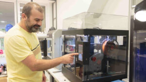 PUC Rio: Impressão 3D cria adaptador de água potável para RS