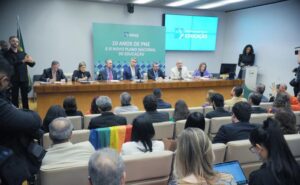 MEC apresenta inovações do novo PNE ao Congresso Nacional